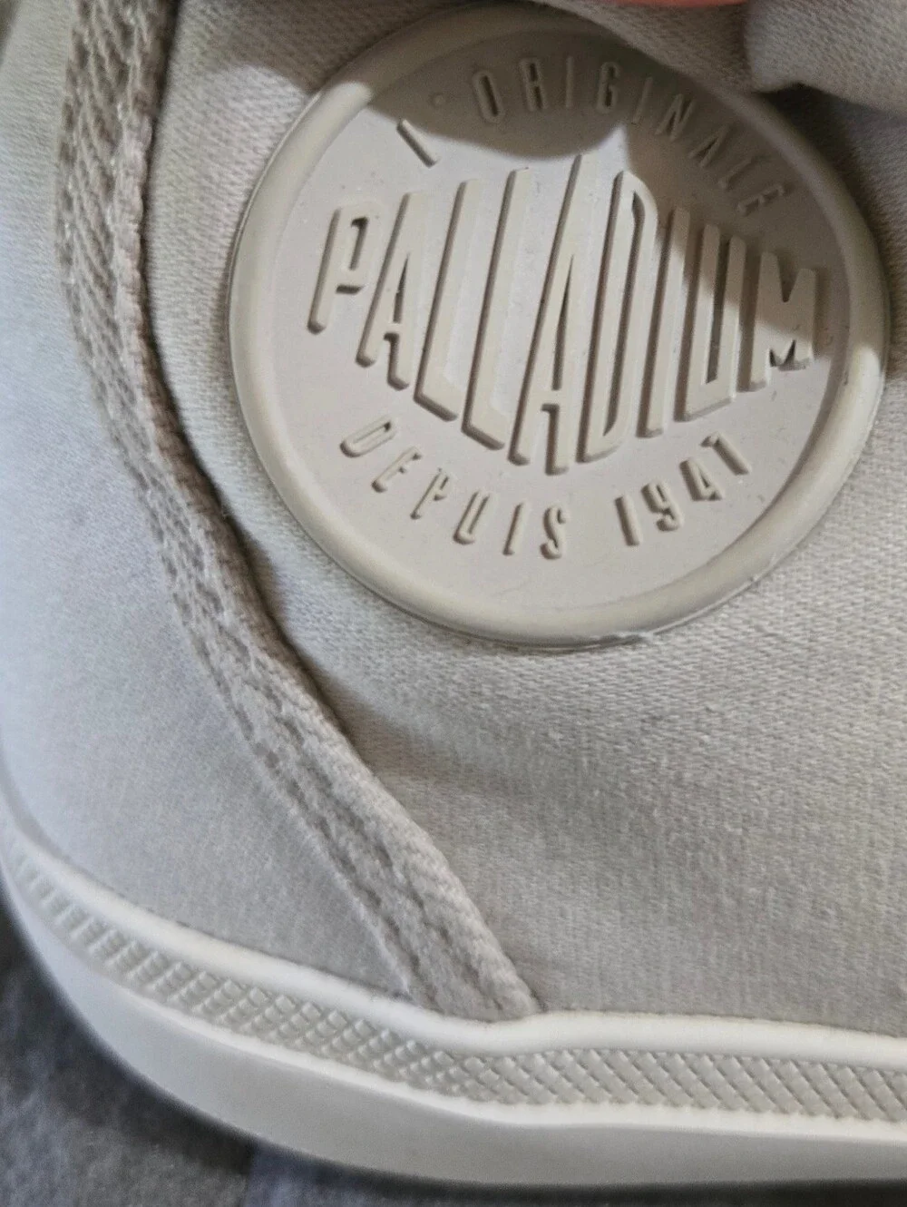 Palladium Women's Canvas Mid Top Sneakers Gray Floral Lining Lace Up Size 6.5